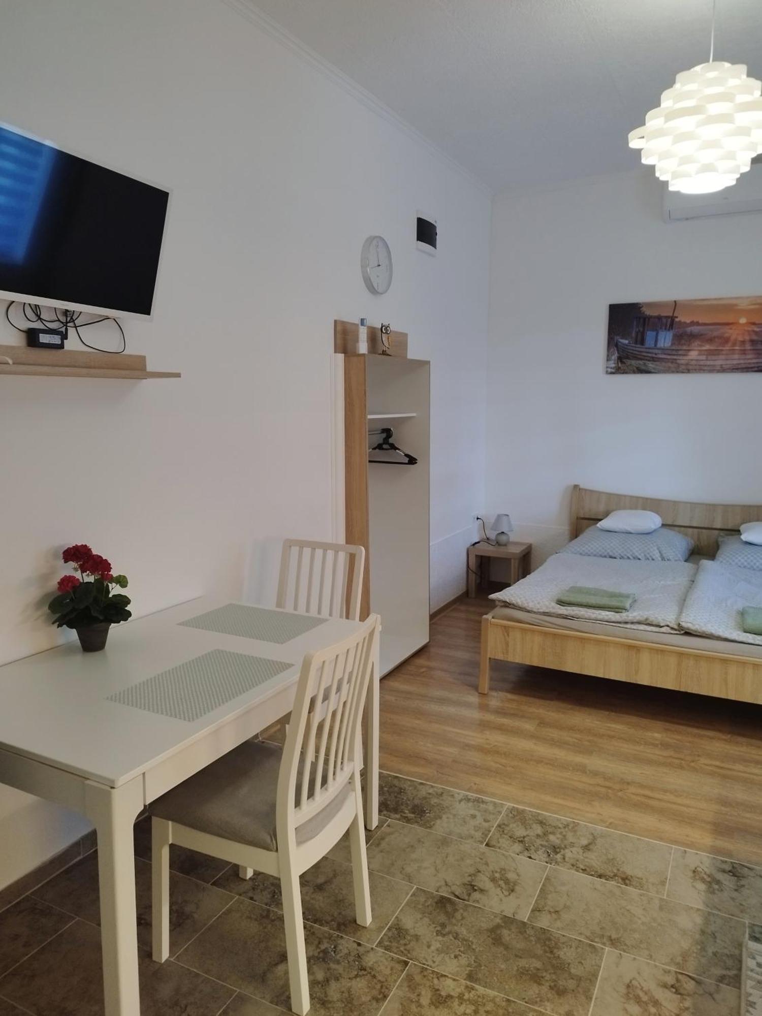Holling Apartman Fertőboz Exterior foto